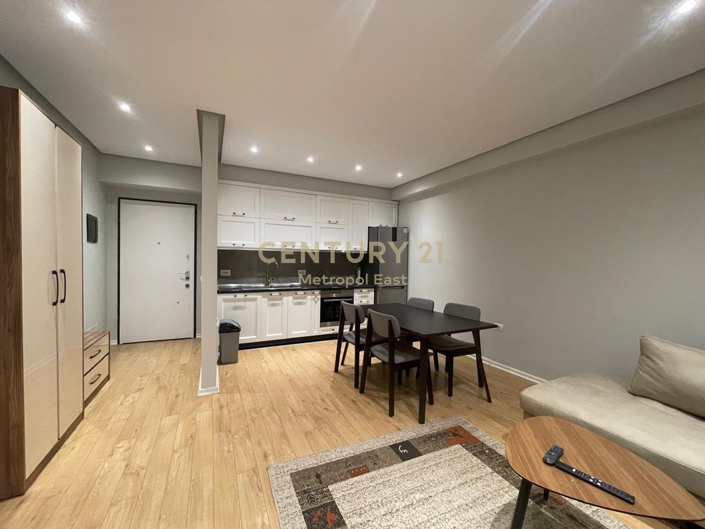 Jepet me qira apartament modern 2+1+2, Rruga e Dibres