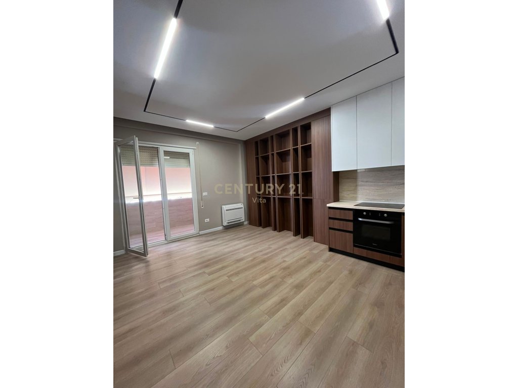 Apartament 2+1 i Mobiluar me Qira në Lagjen 18, Durrës !!