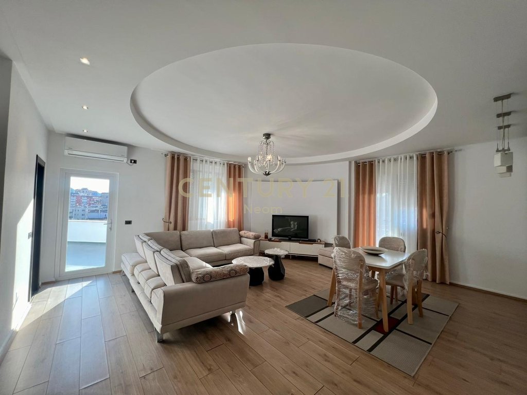 QIRA,APARTAMENT 3+1 (PENTHOUSE) TE GARDA