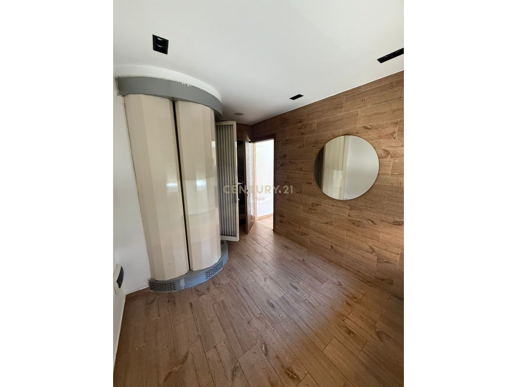 Hapësirë Multifunksionale 4+3 për Shitje në Tirana e Re, 99 m²