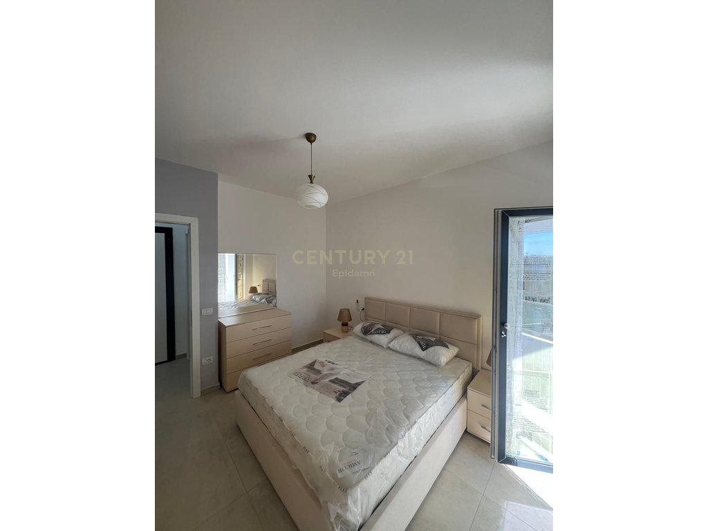 Jepet me qera apartament 1+1 te Tregu Industrial!
