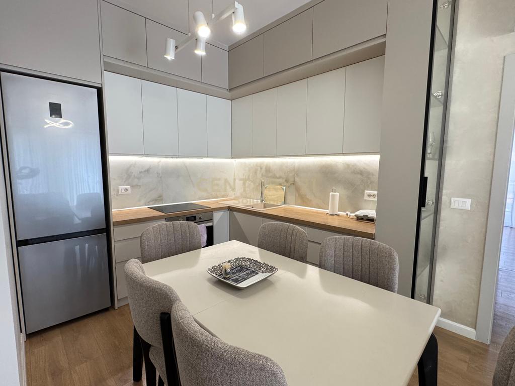 JEPET ME QIRA APARTAMENT 2+1+2 NE YZBERISHT