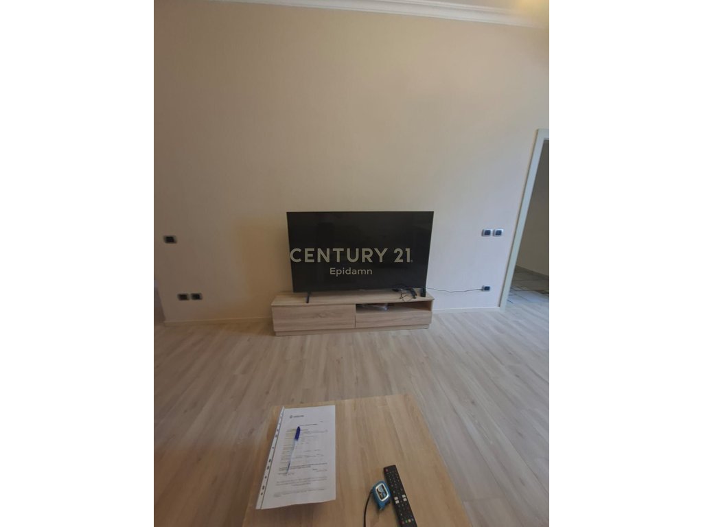 Jepet me qira apartament 3+1+2 ne Vollga !