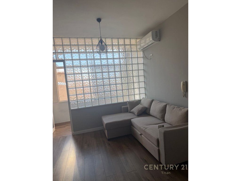 Jepet me qira apartament 1+1 te Pazari i Ri!