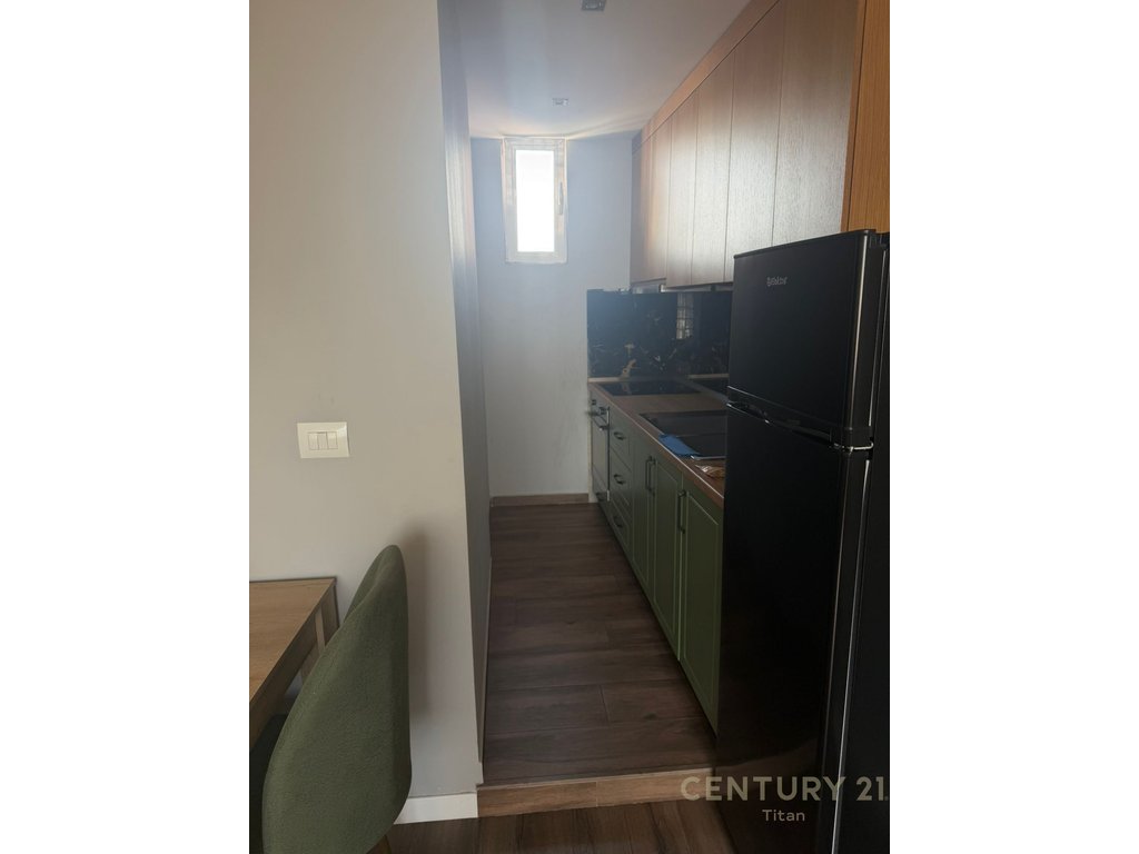 Jepet me qira apartament 1+1 te Pazari i Ri!