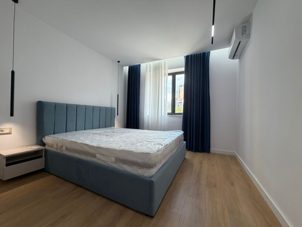 Shkolla e Baletit, Shesim apartament 1+1
