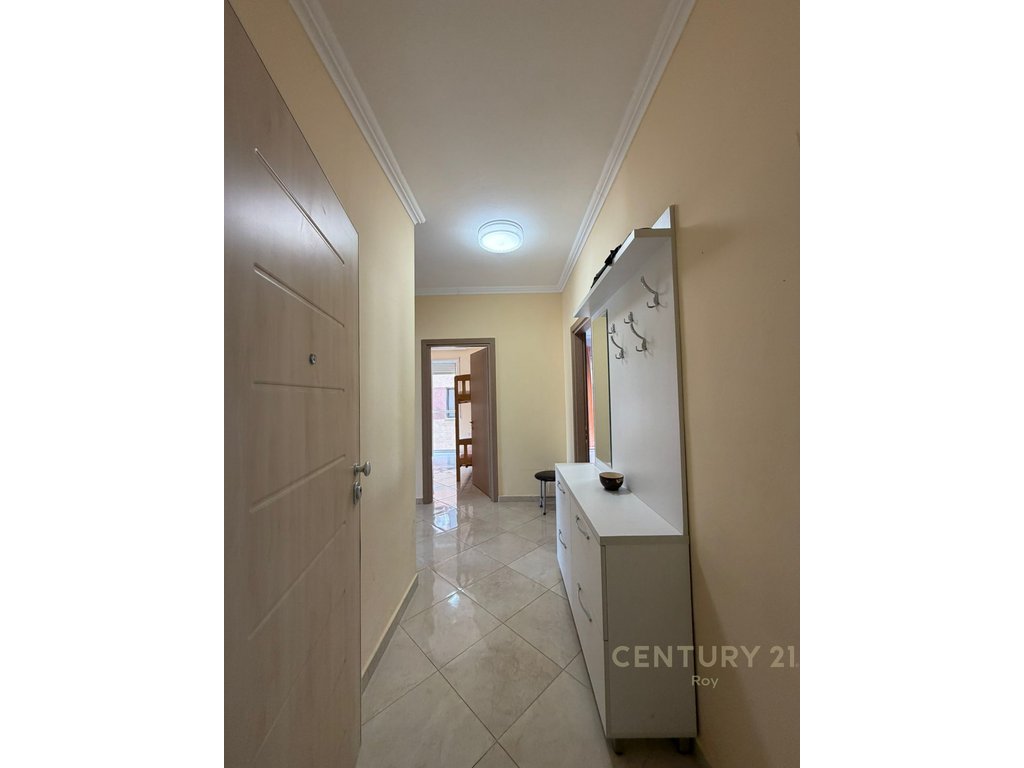 APARTAMENT 2+1+2 PER QERA NE QENDER TE DURRESIT!!!! - 500€ |