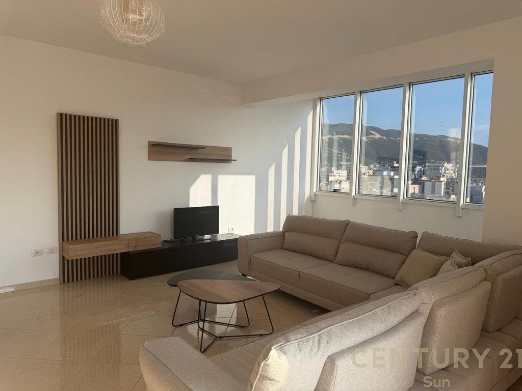 JEPET APARTAMENT 2+1+2 ME QERA NE VLORE