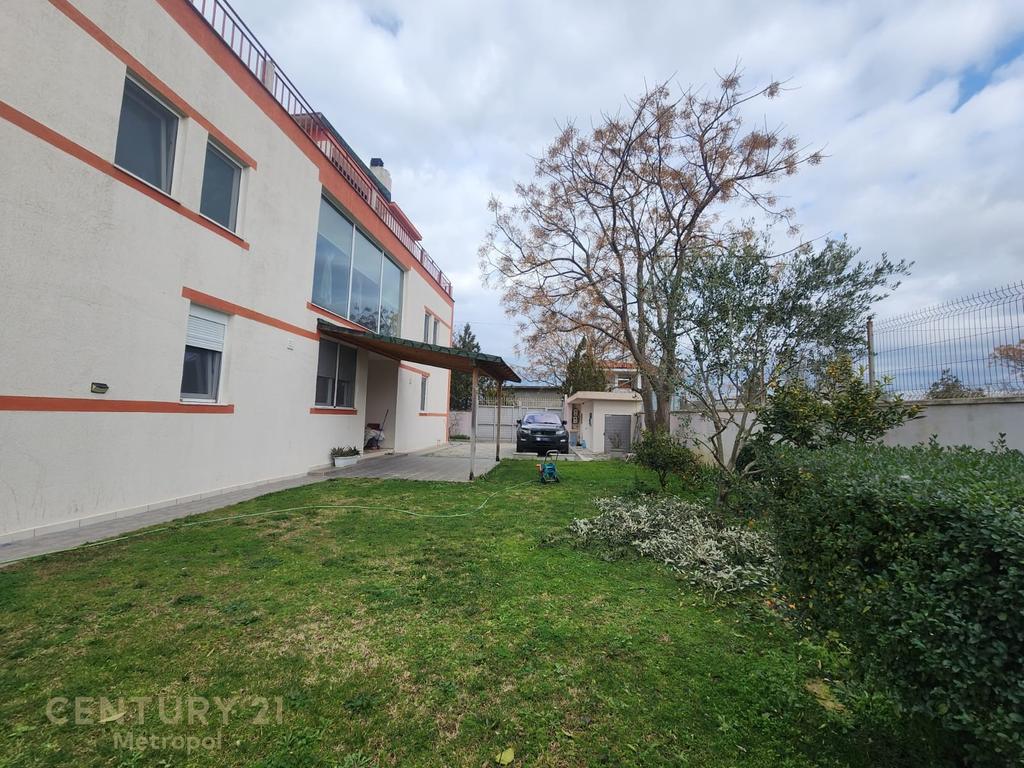 Vilë 6+5 Në Shitje në Periferia Durrës, Durrës - 840000€ | 600 m²