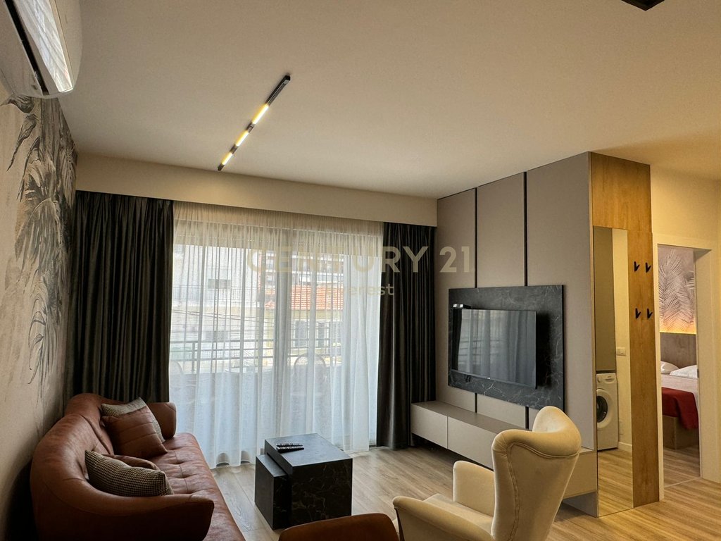 GJIMNAZI PARTIZANI, SUPER APARTAMENT 1+1 PER QIRA