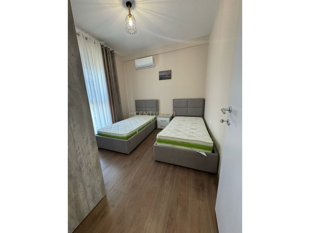 JAPIM ME QIRA APARTAMENT 2+1+POST PARKIMI KODRA E DIELLI!