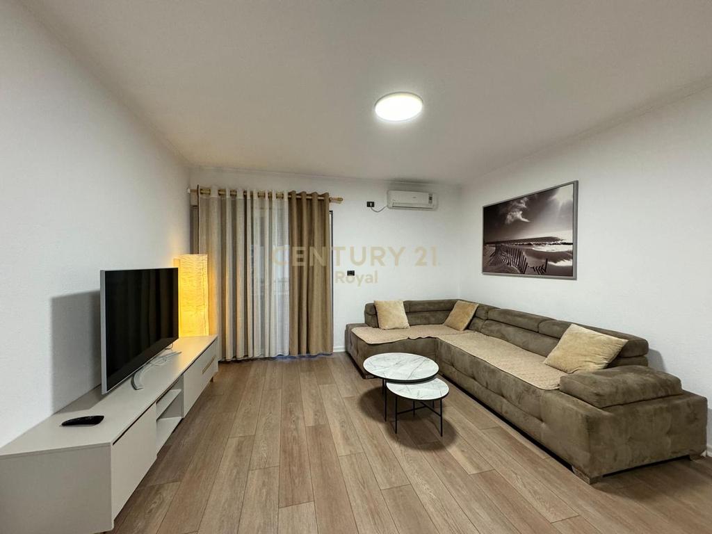 Jepet me qira apartament 2+1+2 plus post parkimi