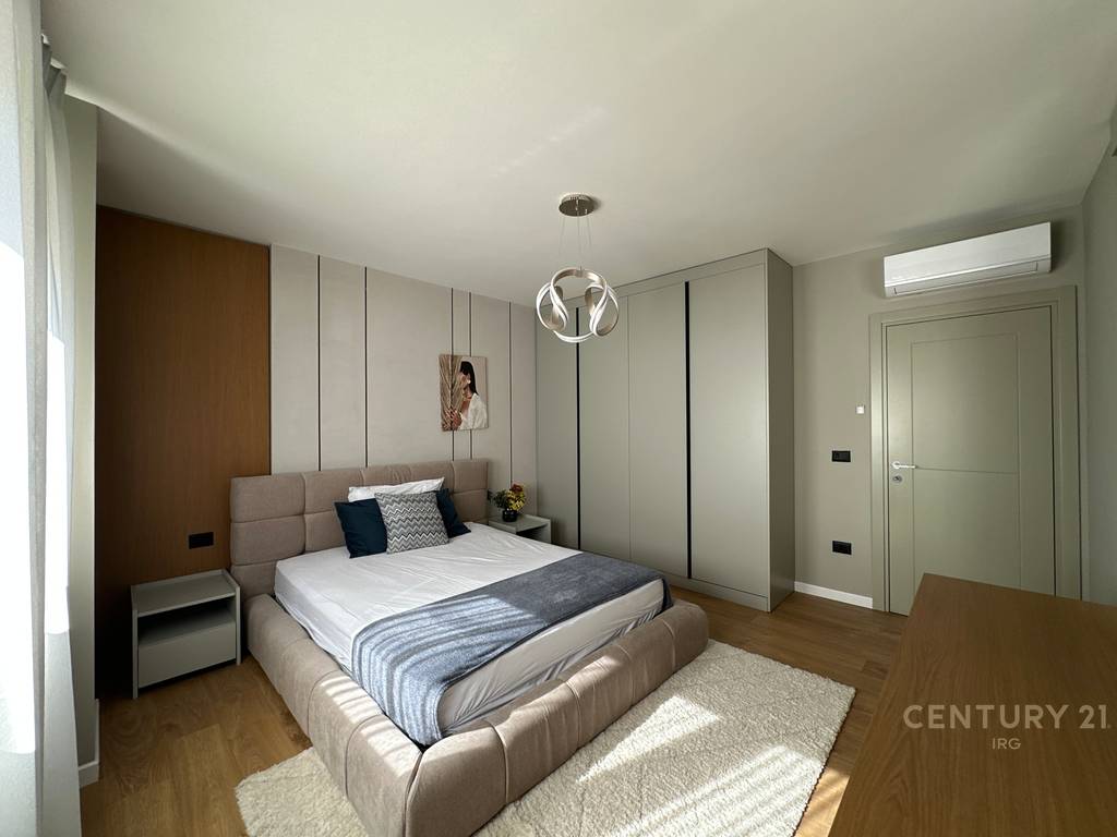 Shitet apartament modern 1+1 ne zonen e plazhit, Durres!