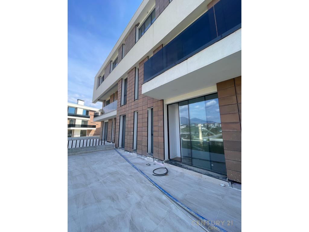 Apartament Modern 1+1+Post Parkimi për Shitje në Tulipan Residence, Mjull - Bathore