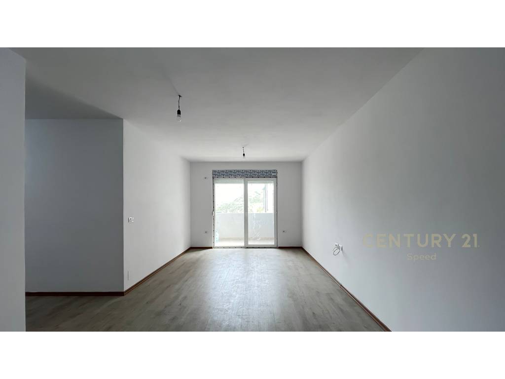 Apartament 2+1+2 Ne Rrugen 5 Maji per Qira
