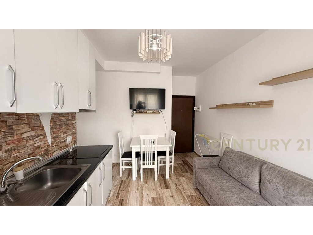 JEPET ME QERA APARTAMENT 1+1 NE GOLEM,PRANE HOTEL GRINT!
