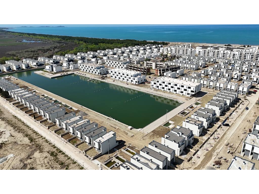 VILE TE TURQUOISE MARINA - GJIRI I LALEZIT!