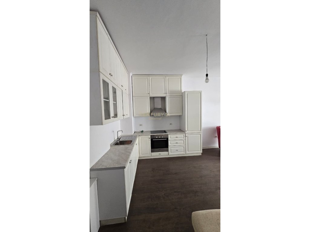 Apartament 2+1+2 per Shitje te Kopshti Zoologjik