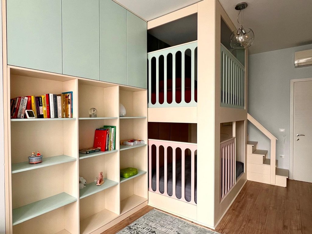 Shitet Apartament super modern në Komunën e Parisit!