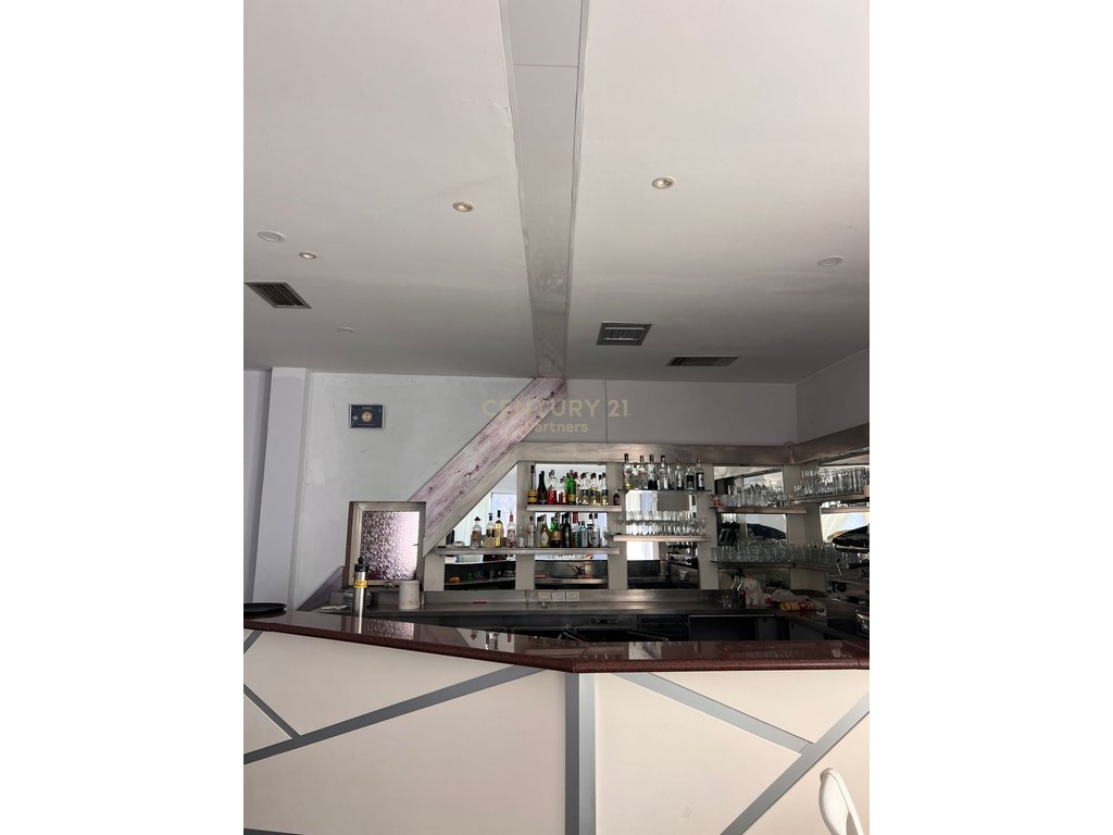 🏨 HOTEL EKSKLUZIV NË SHITJE – SHKËMBI KAVAJËS, DURRËS