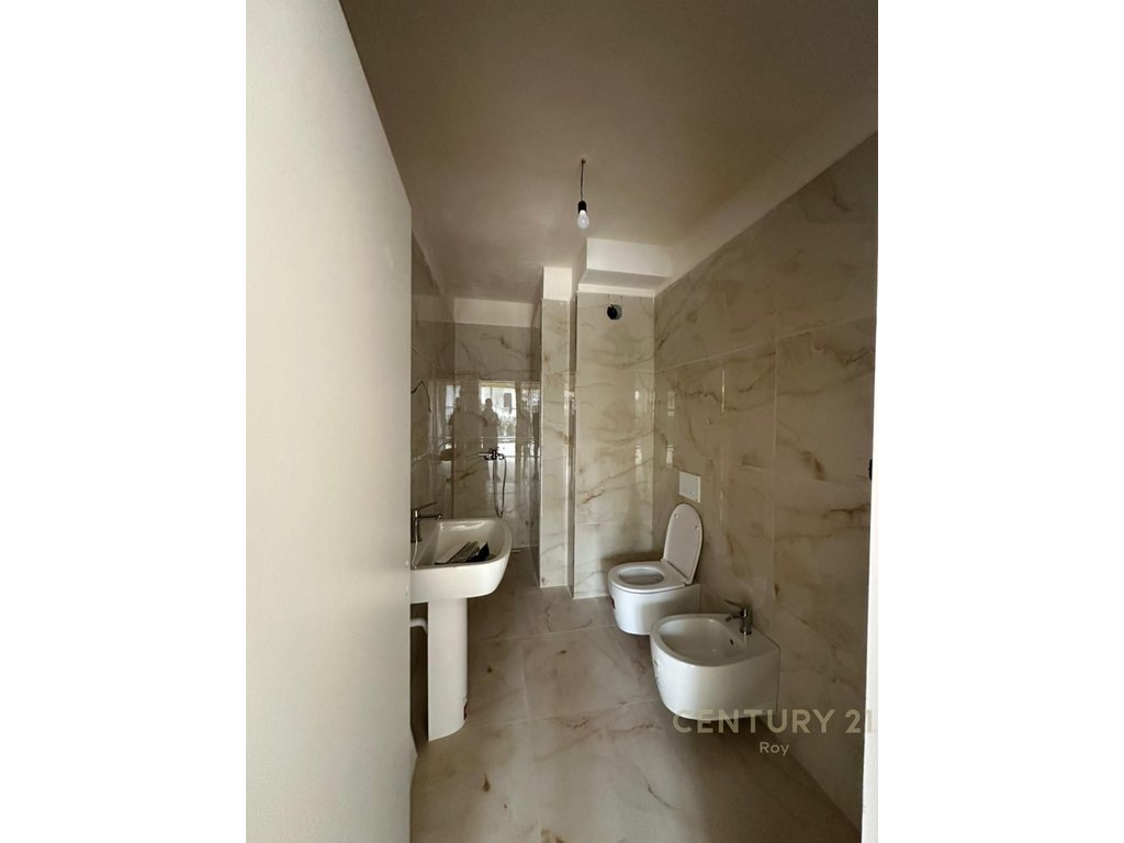 Duplex 2+1+2 Në Shitje në Mali i Robit, Durrës - 170,750€ | 126 m²