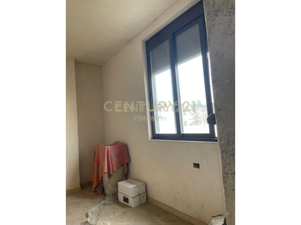 Vilë per Shitje në Rrugen Aleksander Goga, Durrës - 160,000€ | 411 m²