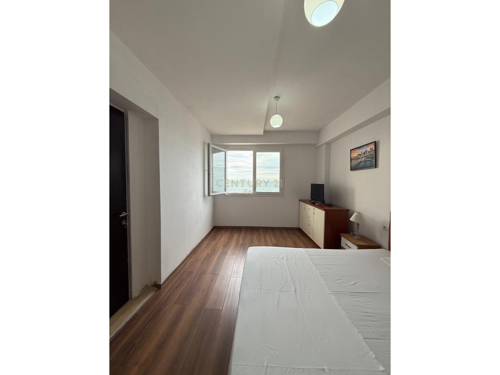 Apartament 2+1 Me Qira në Plazh, Durrës !!