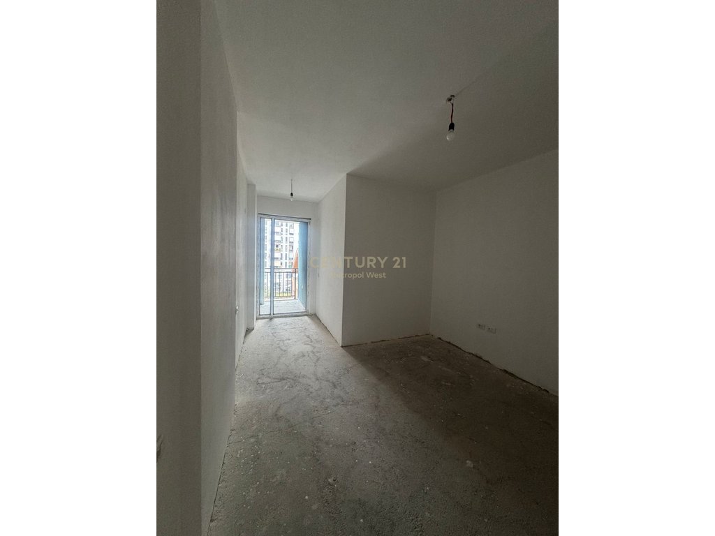 Shitet Apartament 2+1+2 tek Kompleksi Mirabella, Oxhaku