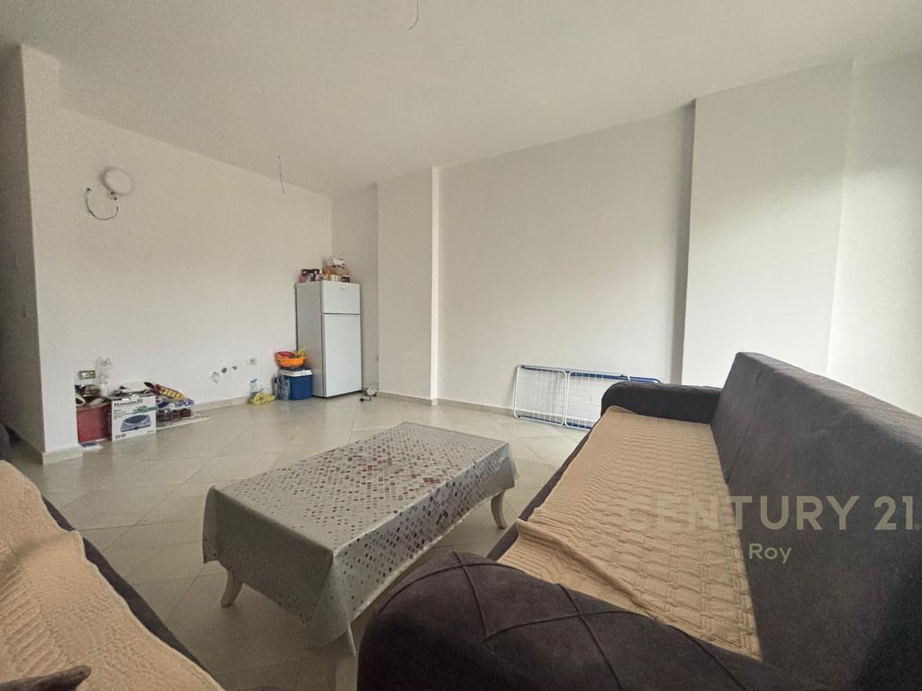 APARTAMENT 1+1 PER QIRA NE SHKEMBIN E KAVAJES!