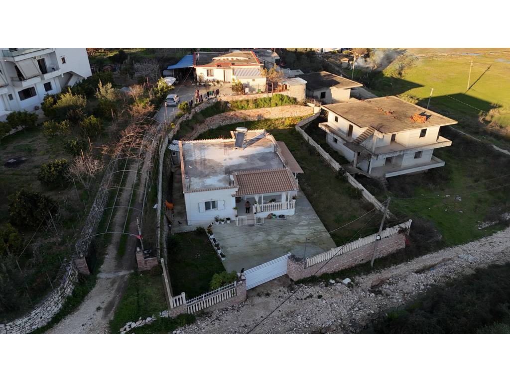 METOQ, SARANDE - SHESIM SHTEPI PRIVATE ME OBORR