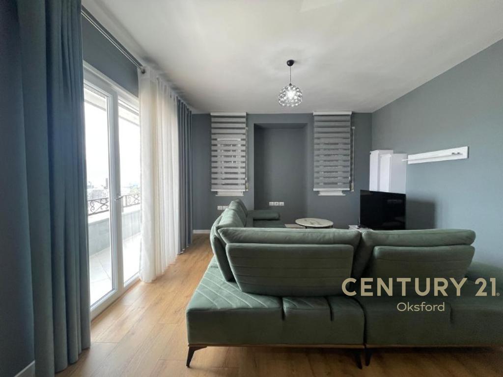 APARTAMENT PËR QIRA 2+1+2+POST PARKIMI TE KOPSHTI BOTANIK!