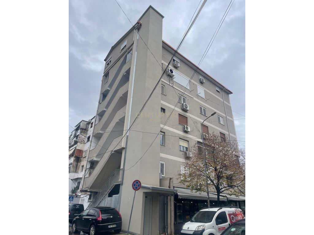 JAPIM ME QIRA APARTAMENT 3+1+2 PER ZYRA OSE BANIM !!