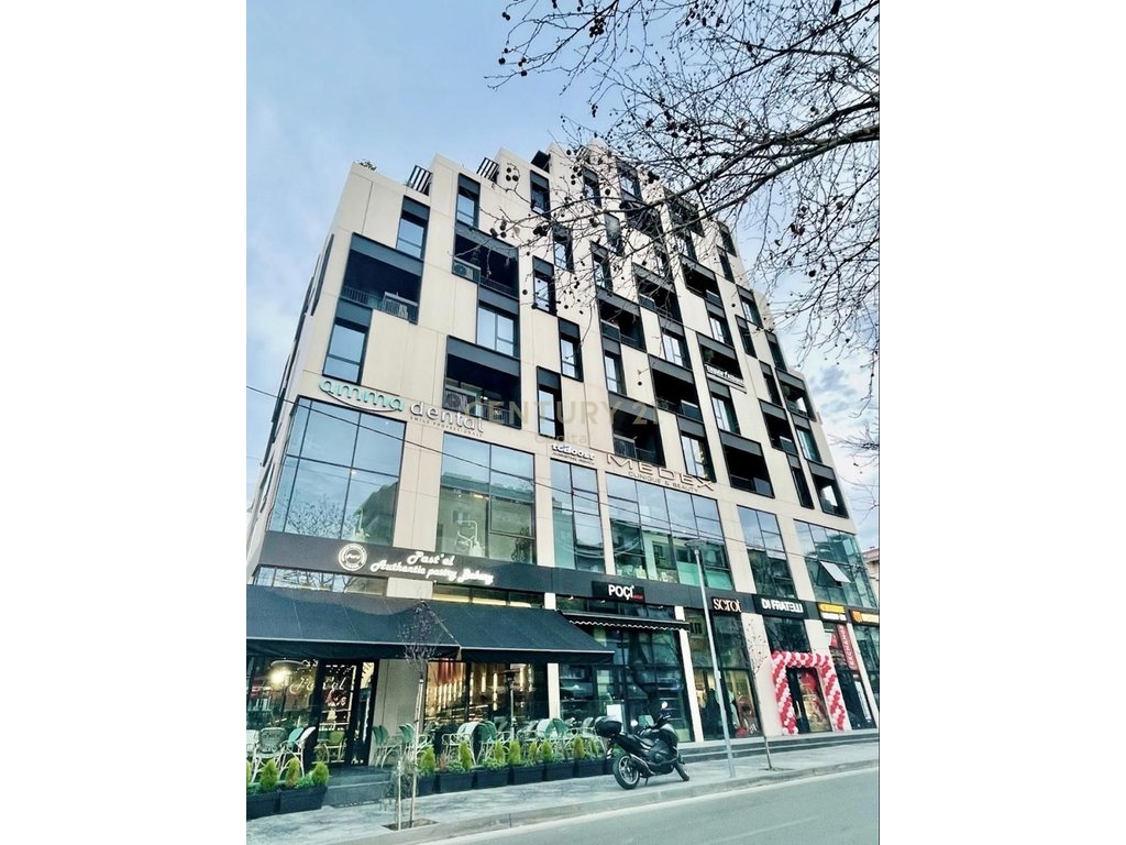 Apartament (Zyrë) për Shitje në zemër të Myslym Shyrit !