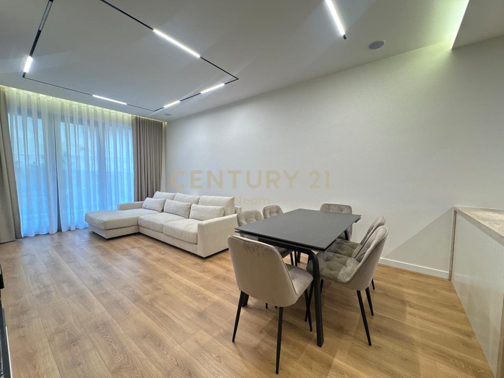 QIRA, APARTAMENT PREMIUM 2+1+2+OBORR me POST PARKIMI ‼️