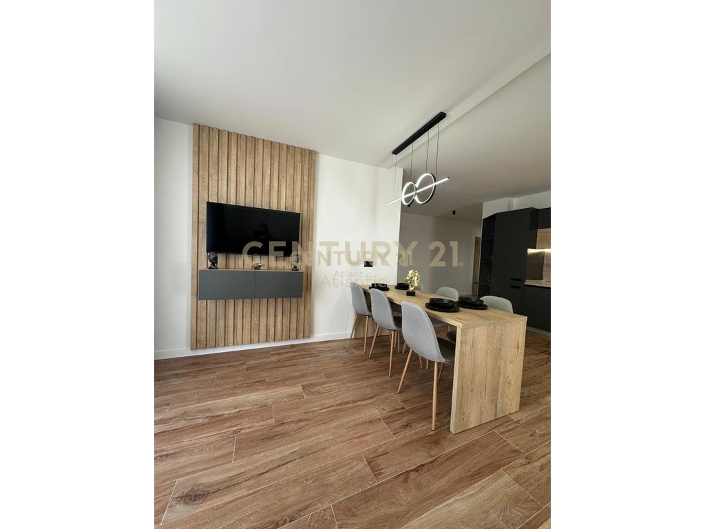 Apartament 2+1+2 për Shitje në Plazh, Durrës ME PAMJE DETI