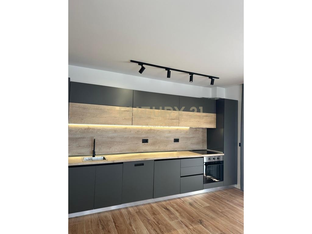 Apartament 2+1+2 për Shitje në Plazh, Durrës ME PAMJE DETI
