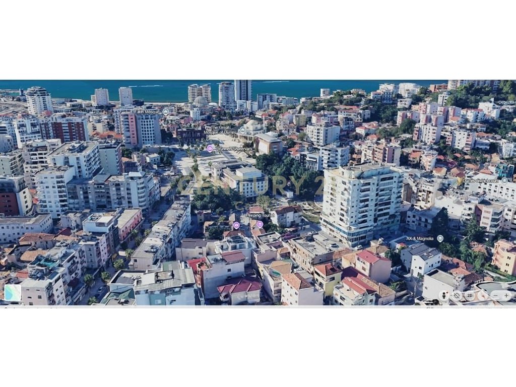 Apartament 120m2 dhe 300m2 verandë!
