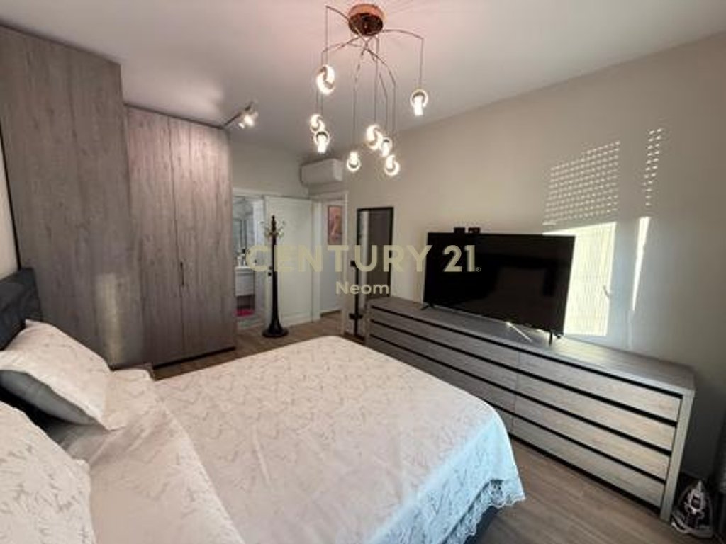 JEPET ME QIRA APARTAMENT MODERN 2+1+2 POST PARKIMI  NE REZIDENCEN SOFIA  - TEG!