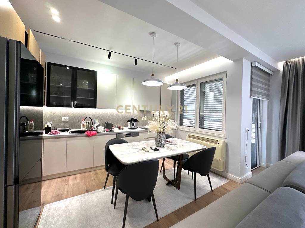 SHITET APARTAMENT 3+1+2  REZIDENCA KODRA E DIELLIT 1!