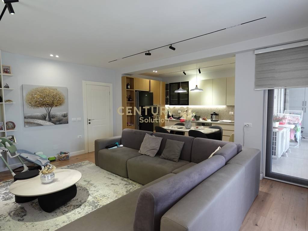 SHITET APARTAMENT 3+1+2  REZIDENCA KODRA E DIELLIT 1!