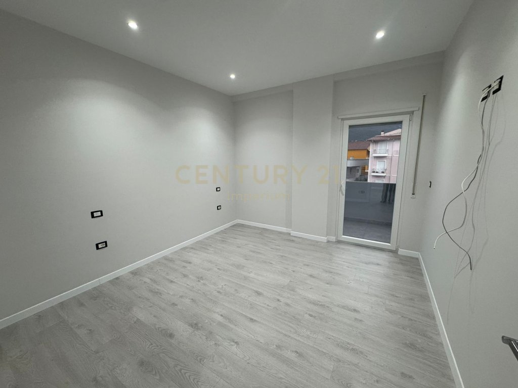 Apartament 2+1 me Verandë  – Kati 4, Kodra e Priftit