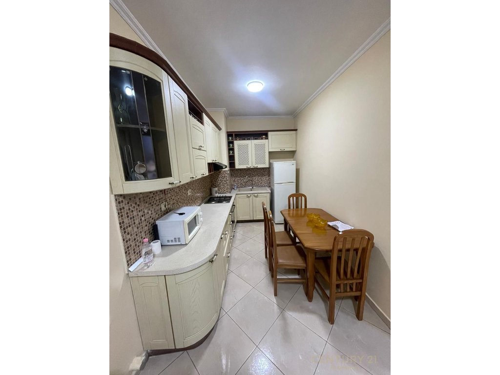 Apartament 1+1 Me Qira afër Kopshtit Botanik Zoologjik, Tiranë!