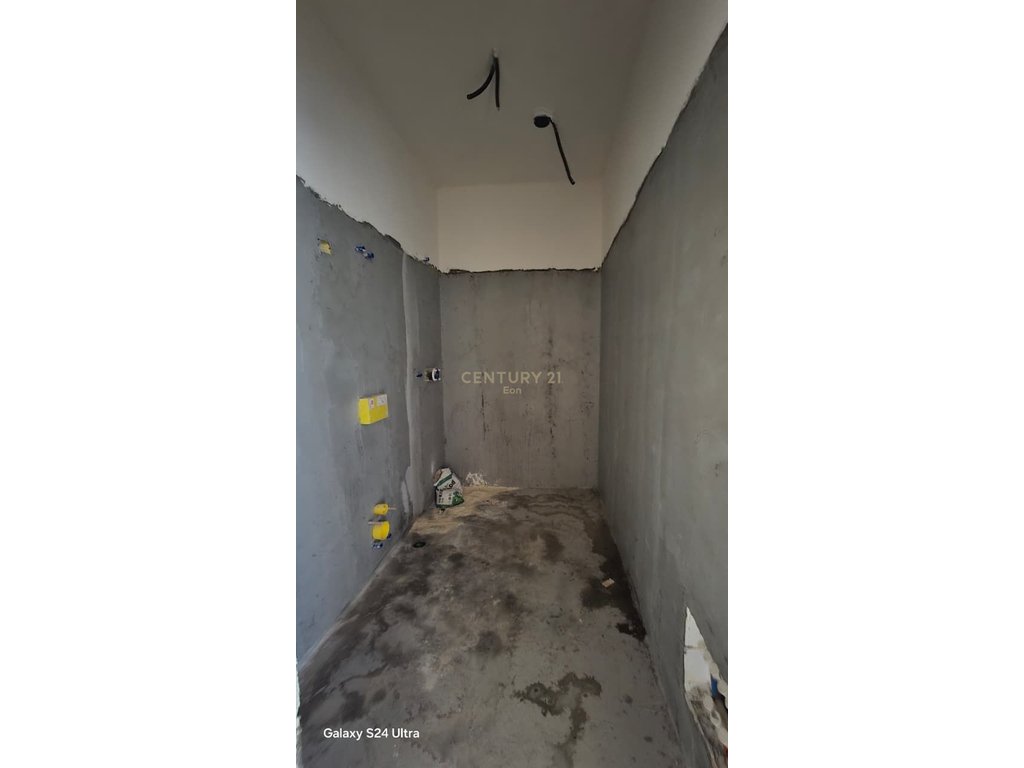 Apartament 1+1 në Shitje në Durrës me Post Parkimi dhe Depo !