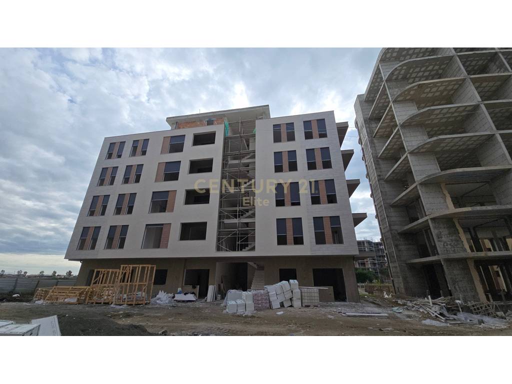 Apartament 2+1 Për Shitje ne Qerret!