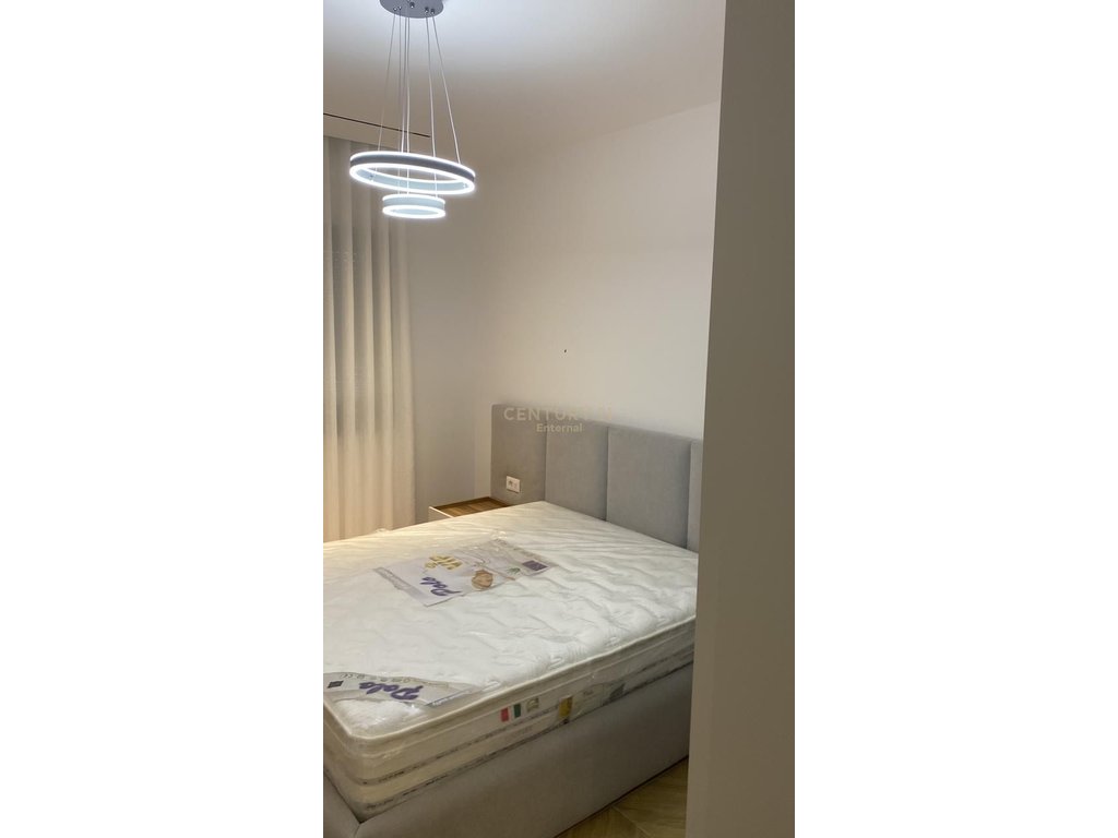 Jepen 2 apartament per qira  ne Rezidencen Oasis ne Astir .