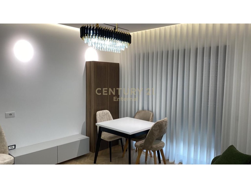 Jepen 2 apartament per qira  ne Rezidencen Oasis ne Astir .