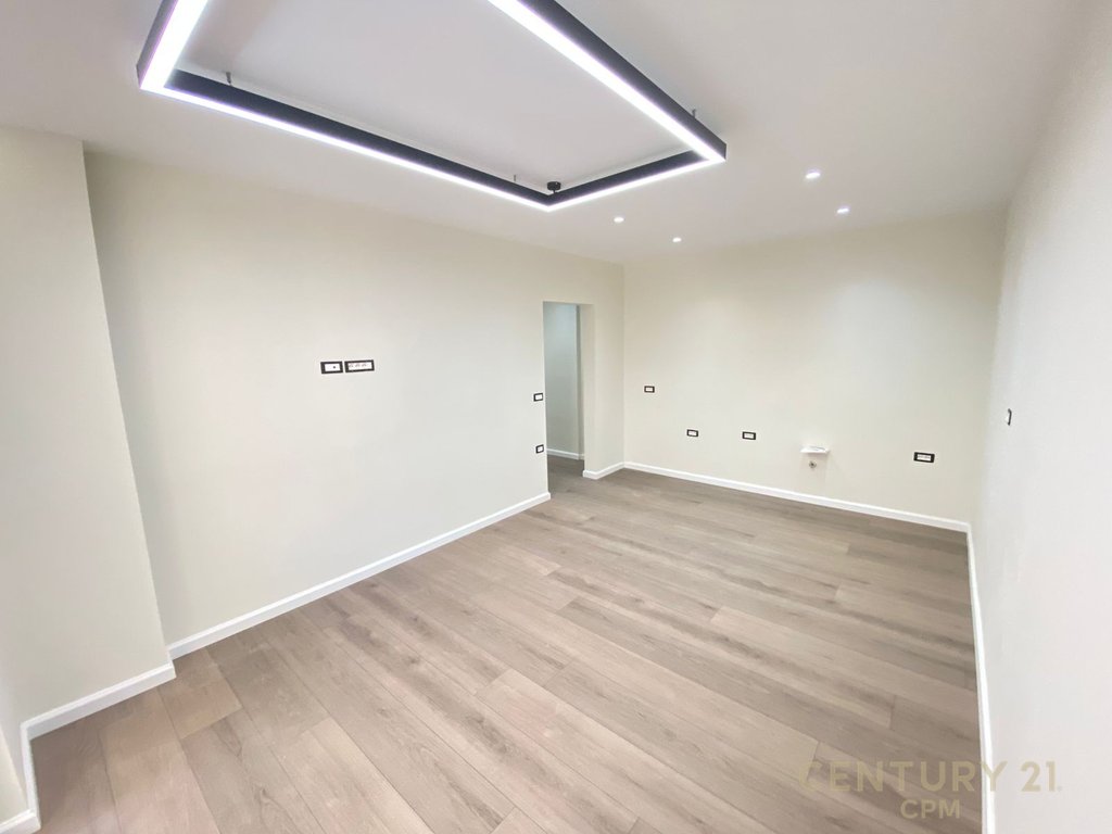 SHESIM APARTAMENT 1+1 TE KOMUNA PARISIT !!!