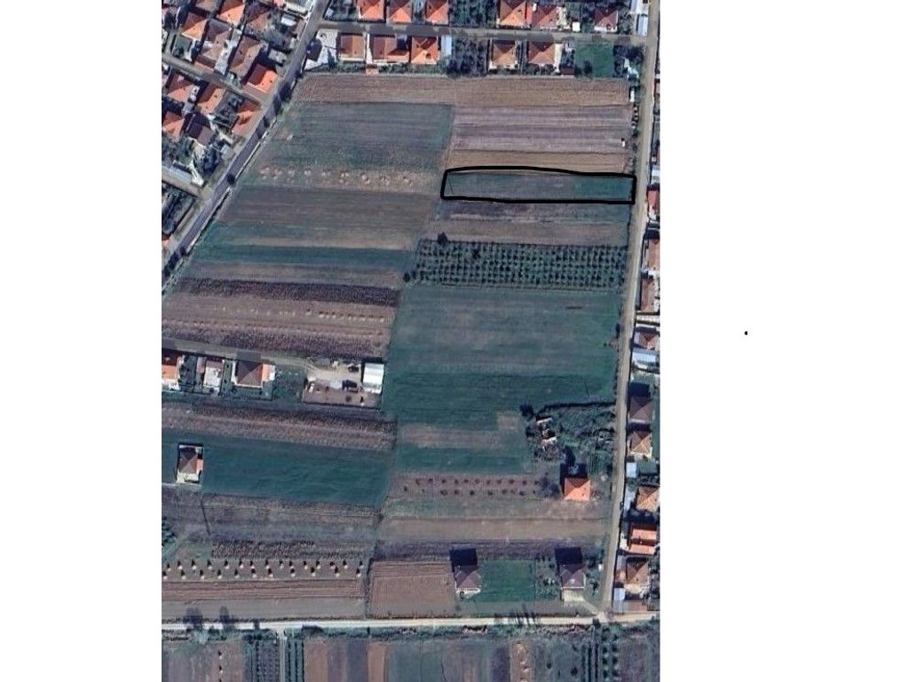 TOKË NË SHITJE NË FSHATIN CERRAVË – 1092 M²