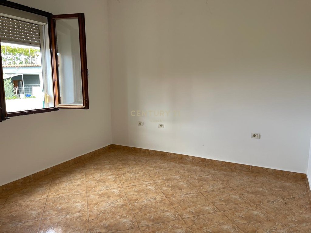 SHITET SHTËPI PRIVATE NË FUSHË TË DRUVE, VLORË!!