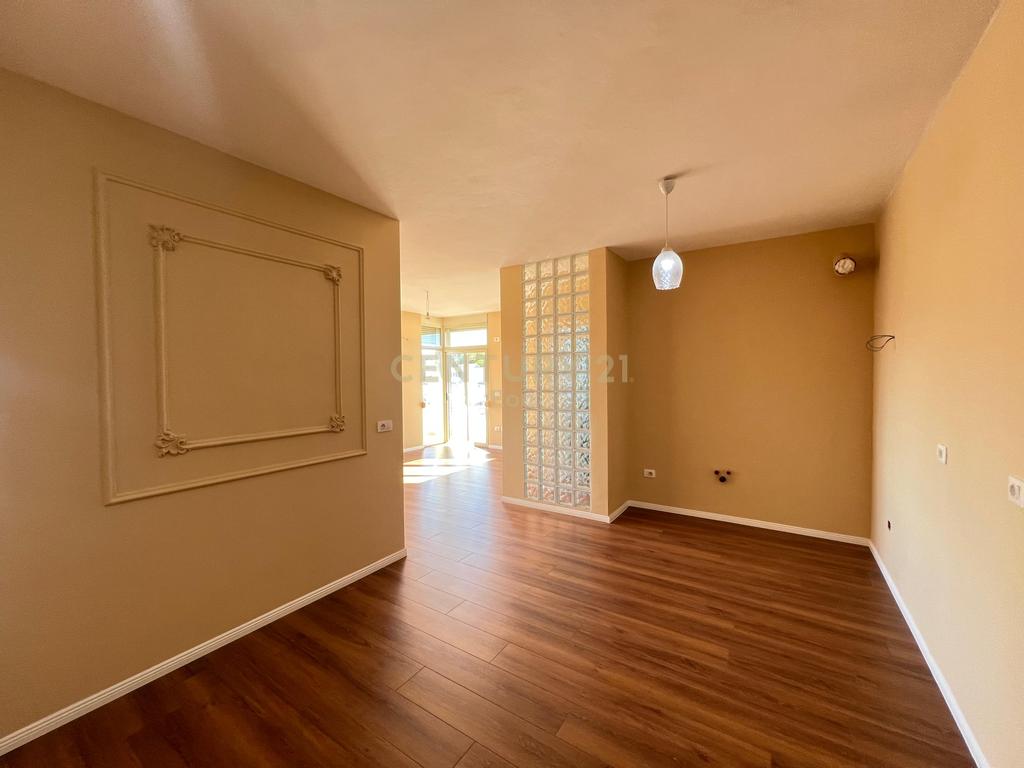 Shitet Apartament 2+1+3, Prane Drejtorise se Policise, Durres !